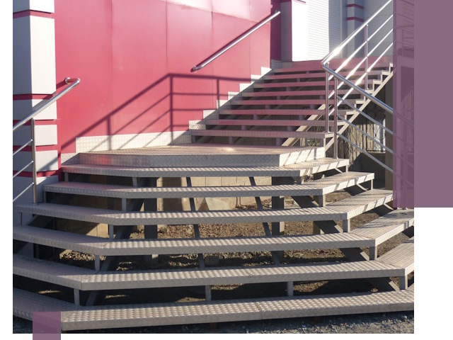 Лестницы для магазина в Вичуге — изготовление и монтаж