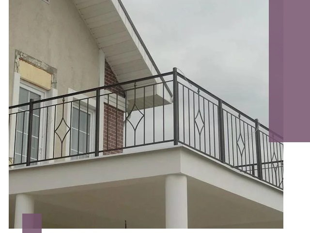 Изготовление балконных ограждений в Вичуге из металла и стекла