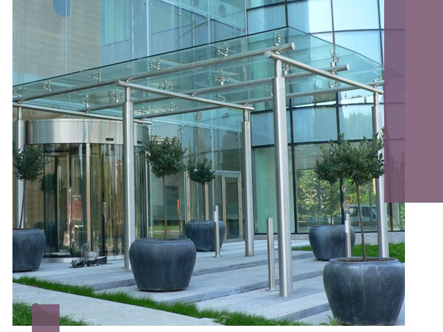 Навесы из стекла на заказ в Вичуге — монтаж и установка