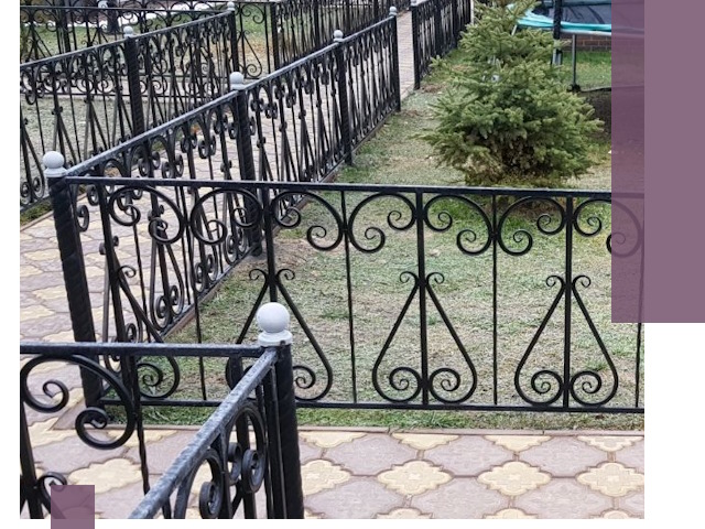 Кованые газонные ограждения под ключ в Вичуге